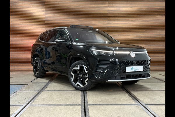 Volkswagen Tayron 1.5 eTSI R-Line Edition | Full Option | Garantie tot 2030 | Pano | IQ. Drive | Trekhaak |Park Assist Pro | H/K
