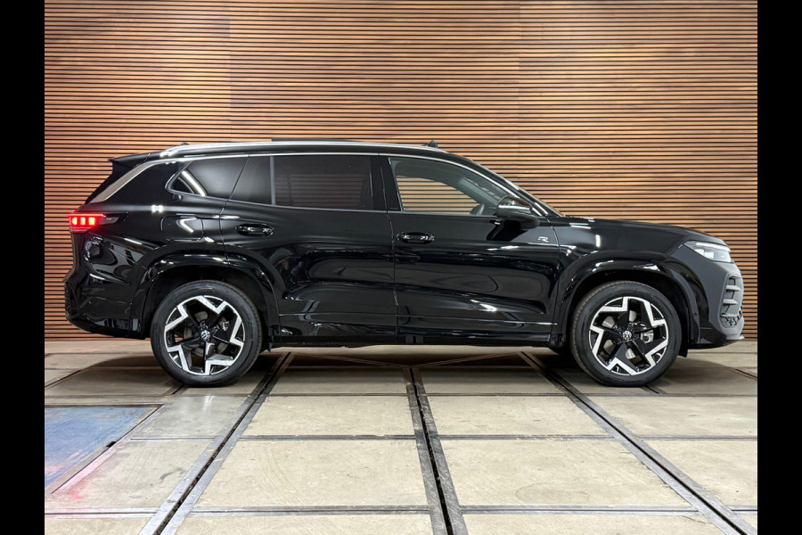 Volkswagen Tayron 1.5 eTSI R-Line Edition | Full Option | Garantie tot 2030 | Pano | IQ. Drive | Trekhaak |Park Assist Pro | H/K
