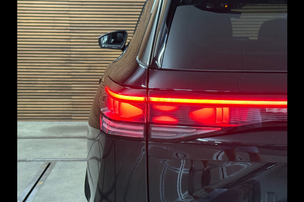 Volkswagen Tayron 1.5 eTSI R-Line Edition | Full Option | Garantie tot 2030 | Pano | IQ. Drive | Trekhaak |Park Assist Pro | H/K