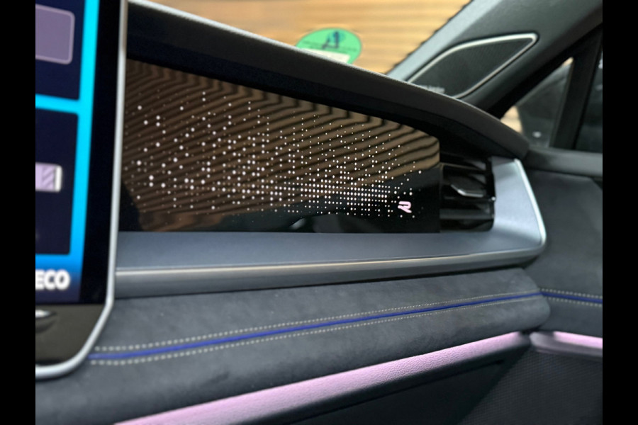 Volkswagen Tayron 1.5 eTSI R-Line Edition | Full Option | Garantie tot 2030 | Pano | IQ. Drive | Trekhaak |Park Assist Pro | H/K