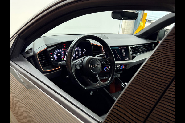 Audi A1 Sportback 35 TFSI S Line edition one | 150PK | Black Optic | S-tronic | Virtual Cockpit | Navi | LED | Alcantara | 18”