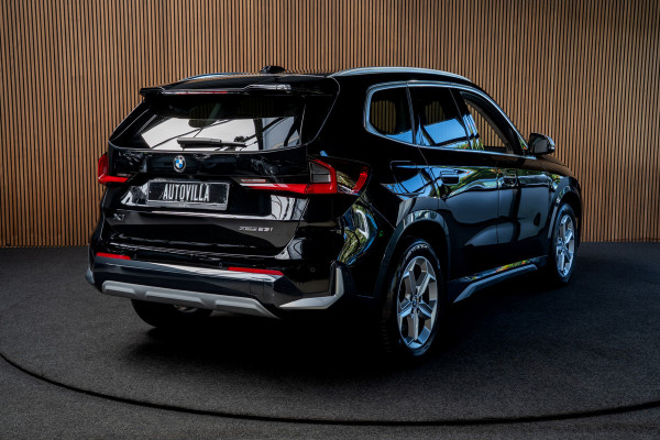 BMW X1 xDrive23i xLine 18inch Sportstoelen Leder Driving Assistant Plus Trekhaak