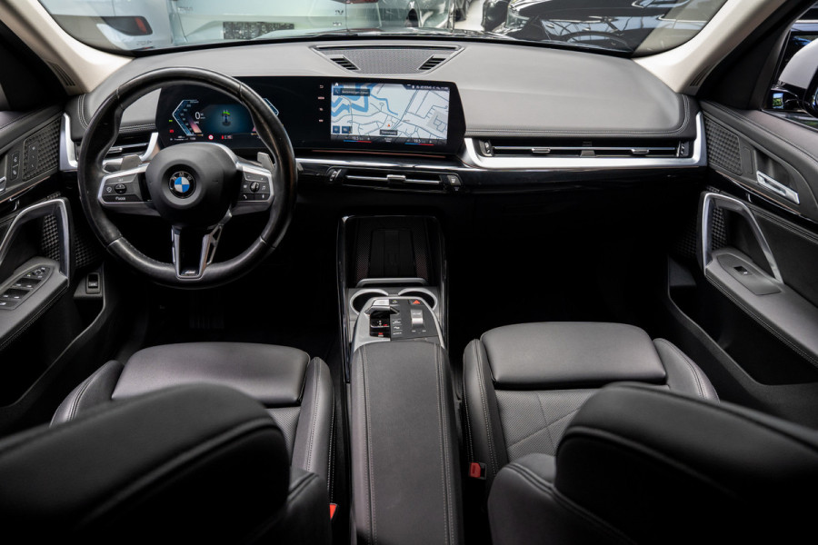 BMW X1 xDrive23i xLine 18inch Sportstoelen Leder Driving Assistant Plus Trekhaak