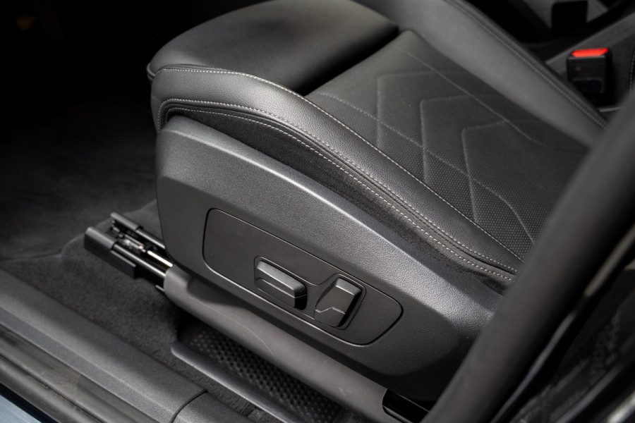 BMW X1 xDrive23i xLine 18inch Sportstoelen Leder Driving Assistant Plus Trekhaak