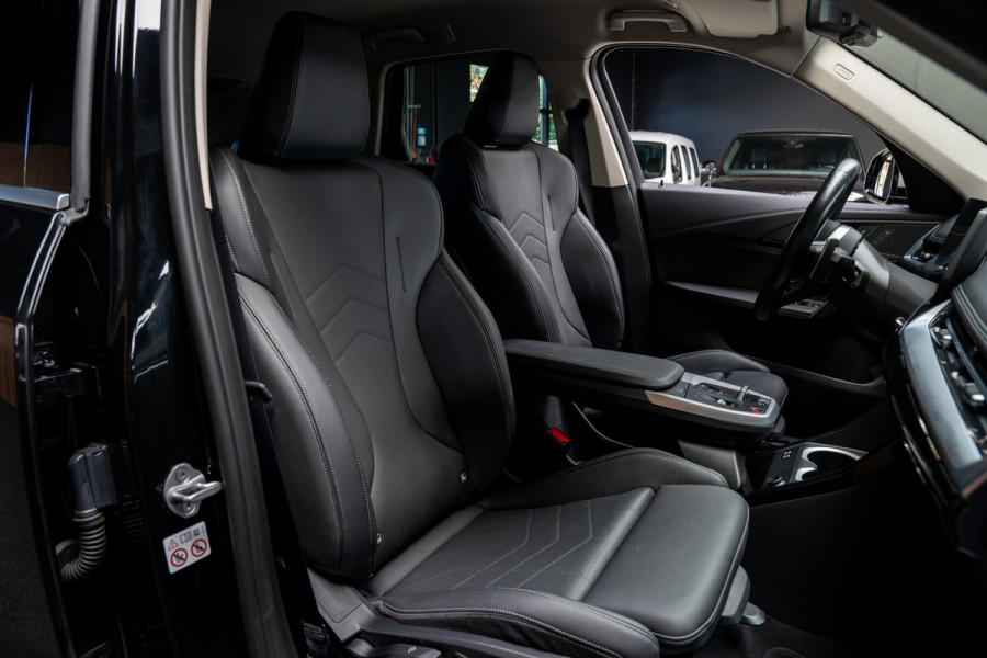 BMW X1 xDrive23i xLine 18inch Sportstoelen Leder Driving Assistant Plus Trekhaak