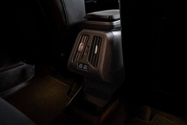 BMW X1 xDrive23i xLine 18inch Sportstoelen Leder Driving Assistant Plus Trekhaak