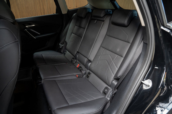 BMW X1 xDrive23i xLine 18inch Sportstoelen Leder Driving Assistant Plus Trekhaak