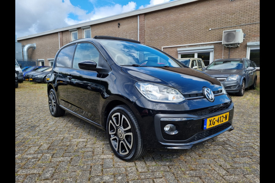 Volkswagen up! 1.0 BMT high up! ✅PANO DAK ✅ZEER MOOI