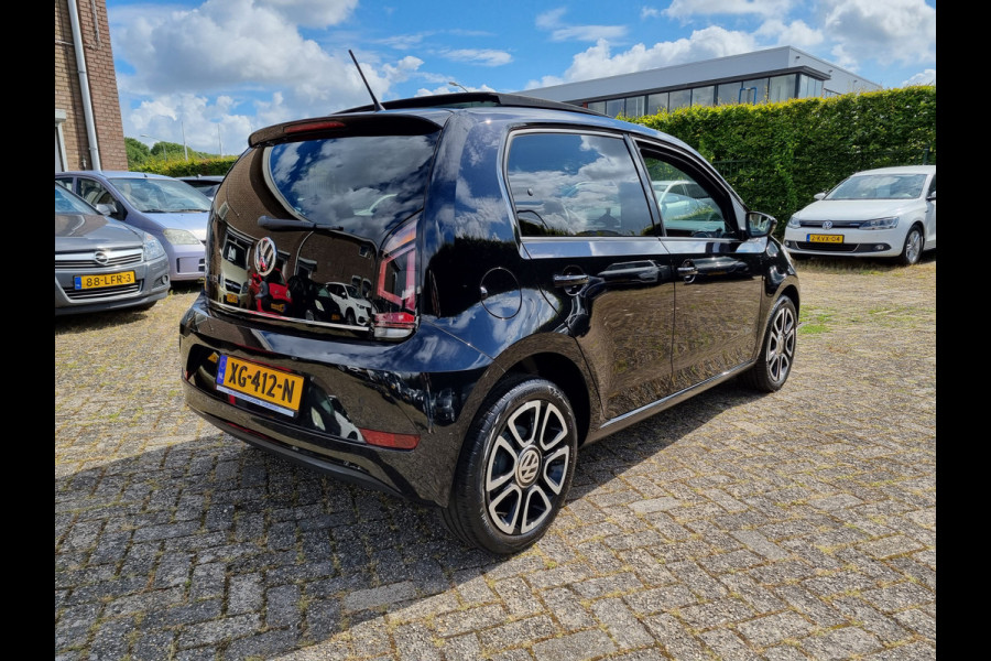 Volkswagen up! 1.0 BMT high up! ✅PANO DAK ✅ZEER MOOI
