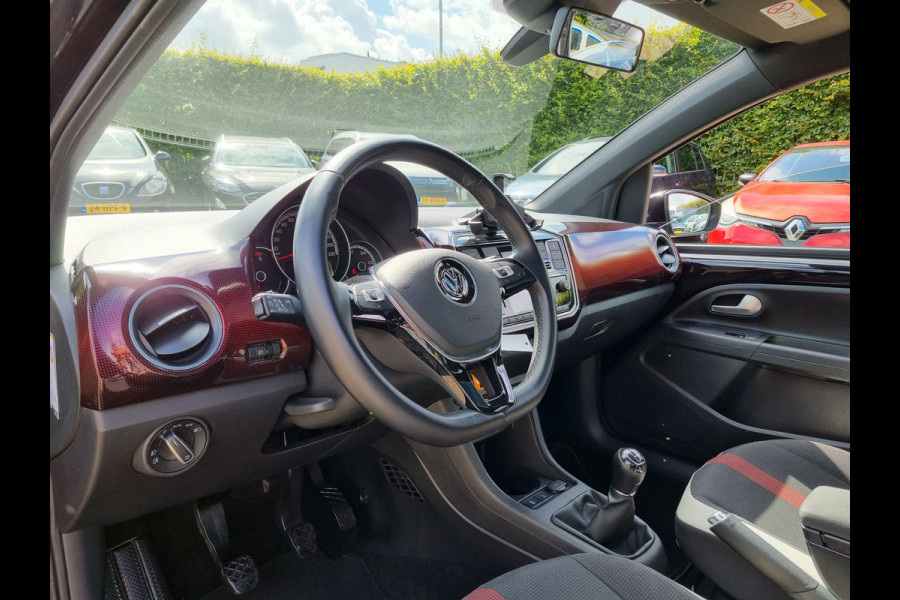 Volkswagen up! 1.0 BMT high up! ✅PANO DAK ✅ZEER MOOI