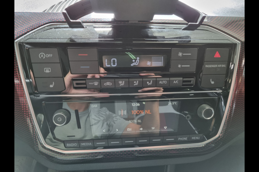 Volkswagen up! 1.0 BMT high up! ✅PANO DAK ✅ZEER MOOI
