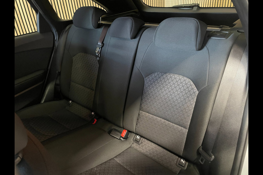 Kia Ceed Sportswagon 1.5 T-GDi DynamicLine|160 PK|TREKHAAK|CARPLAY|ANDROID|STOEL+STUURVERW|CAMERA|CRUISE+CLIMA|1E EIG.|INCL.BTW|