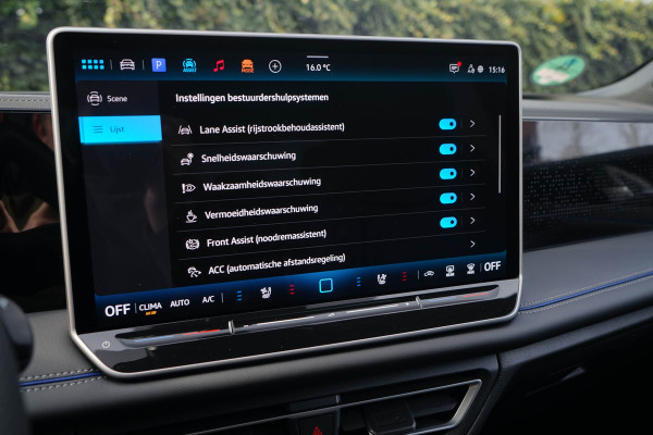 Volkswagen Tiguan 1.5 eHybrid R-Line / 5 jaar Fabrieksgarantie/ Stoelen met Massage & Koeling/ Panoramadak/ 200kW (272PK)