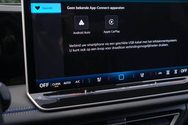 Volkswagen Tiguan 1.5 eHybrid R-Line / 5 jaar Fabrieksgarantie/ Stoelen met Massage & Koeling/ Panoramadak/ 200kW (272PK)