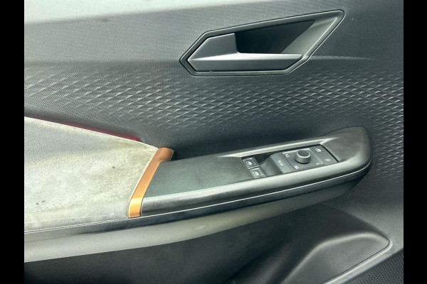 CUPRA Born Business 62 kWh Automaat Navigatie Apple Carplay/ Android Auto Camera Parkeersensoren Adaptive Cruise Control Stoel- en stuurverwarming Full Led Climate Control Lichtmetalen velgen