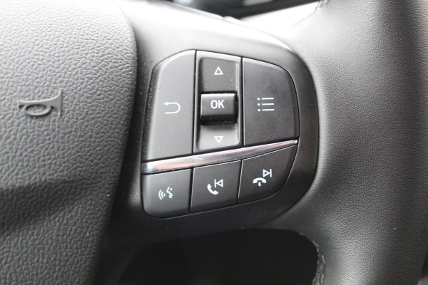 Ford FOCUS Wagon 1.0-125pk EcoBoost Mild-hybrid Titanium. Mooie, ruime, luxe en comfortabele Ford Focus wagon. Volautm. airco dual, camera, easy entry/easy go, stoel-, stuur- en voorraamverw., cruise control, Isofix, side- en lane assist, parkeersensoren v+a, LM wielen etc.