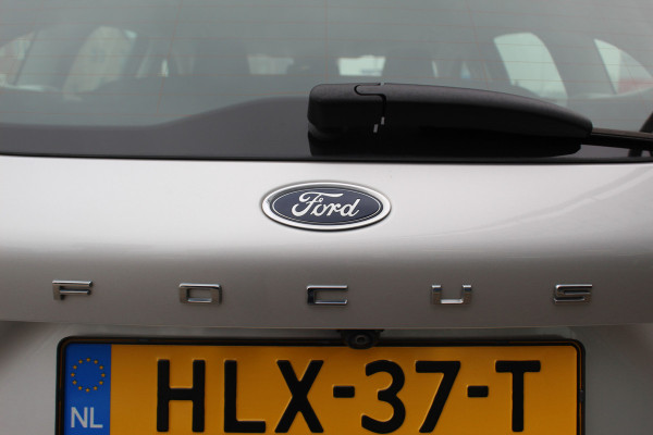 Ford FOCUS Wagon 1.0-125pk EcoBoost Mild-hybrid Titanium. Mooie, ruime, luxe en comfortabele Ford Focus wagon. Volautm. airco dual, camera, easy entry/easy go, stoel-, stuur- en voorraamverw., cruise control, Isofix, side- en lane assist, parkeersensoren v+a, LM wielen etc.