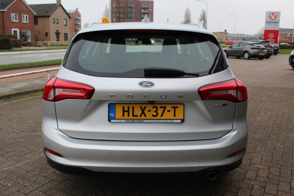 Ford FOCUS Wagon 1.0-125pk EcoBoost Mild-hybrid Titanium. Mooie, ruime, luxe en comfortabele Ford Focus wagon. Volautm. airco dual, camera, easy entry/easy go, stoel-, stuur- en voorraamverw., cruise control, Isofix, side- en lane assist, parkeersensoren v+a, LM wielen etc.