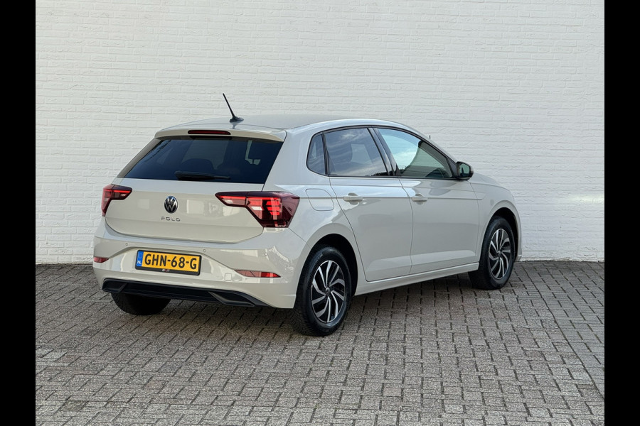 Volkswagen Polo 1.0 TSI Life Edition Carplay Camera Led verlichting Adaptieve cruise AllSeason banden