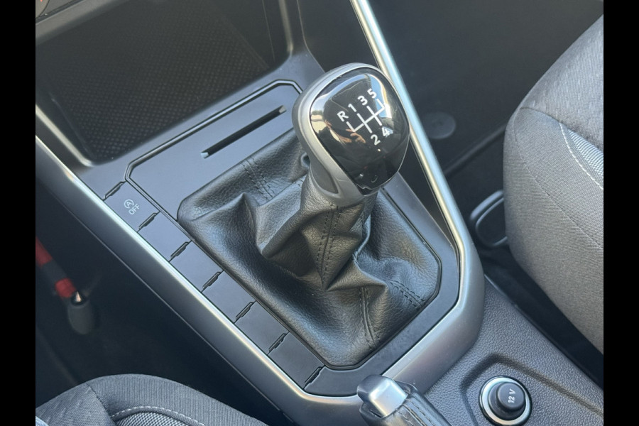 Volkswagen Polo 1.0 TSI Life Edition Carplay Camera Led verlichting Adaptieve cruise AllSeason banden
