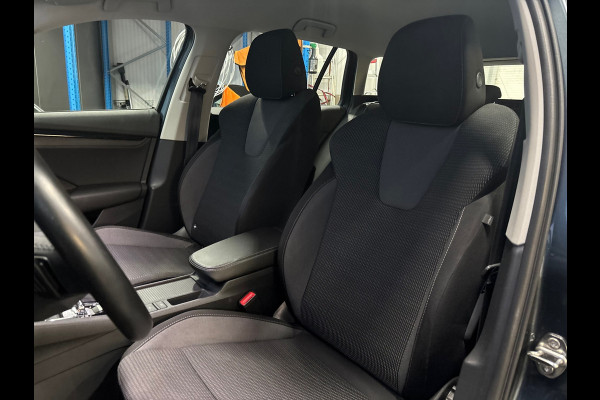 Škoda Octavia Combi 1.0 e-TSI Business Edition Automaat | Clima | Cruise | PDC | Trekhaak