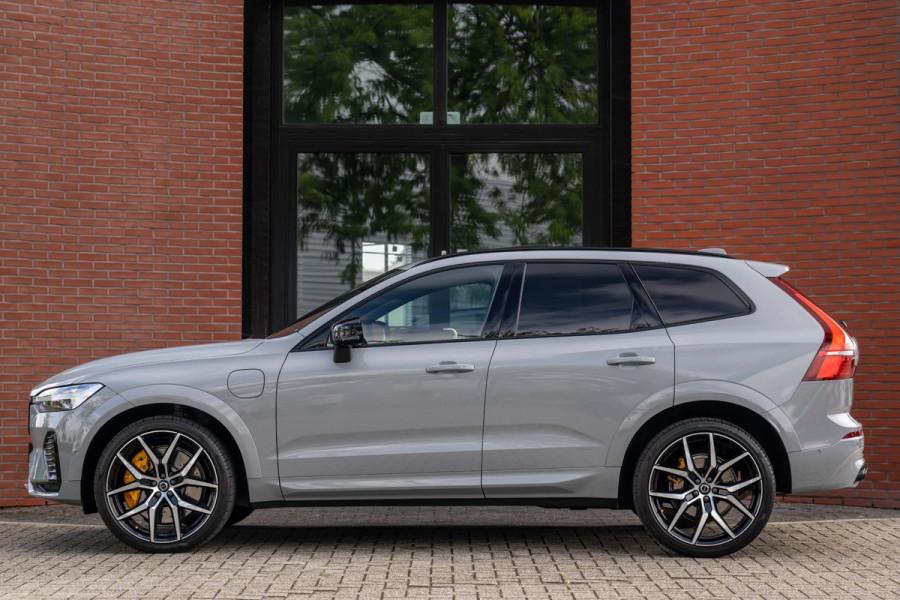Volvo XC60 2.0 T8 AWD Polestar Engineered HEICO B&W Pano