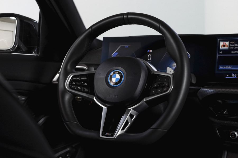 BMW 3 Serie Touring 330e xDrive M Sport Edition | Dig. Cockpit | Adapt. Cruise | Stoelverw. | PDC | 360 Camera | NAV + App. Connect | ECC | Elek. Klep | LM 18" | 3198