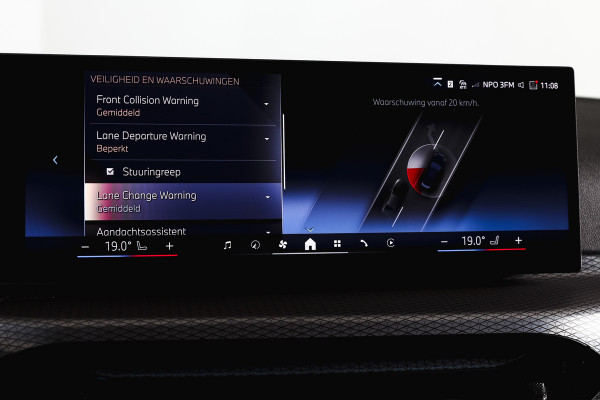 BMW 3 Serie Touring 330e xDrive M Sport Edition | Dig. Cockpit | Adapt. Cruise | Stoelverw. | PDC | 360 Camera | NAV + App. Connect | ECC | Elek. Klep | LM 18" | 3198