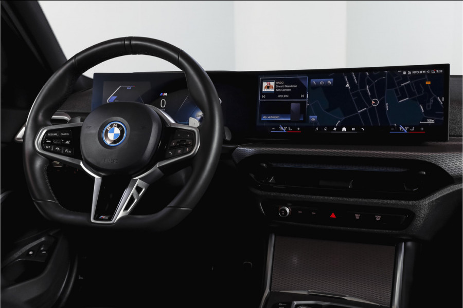 BMW 3 Serie Touring 330e xDrive M Sport Edition | Dig. Cockpit | Adapt. Cruise | Stoelverw. | PDC | 360 Camera | NAV + App. Connect | ECC | Elek. Klep | LM 18" | 3198