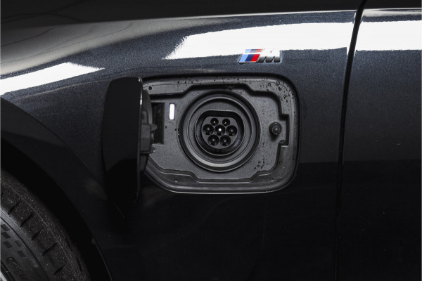 BMW 3 Serie Touring 330e xDrive M Sport Edition | Dig. Cockpit | Adapt. Cruise | Stoelverw. | PDC | 360 Camera | NAV + App. Connect | ECC | Elek. Klep | LM 18" | 3198