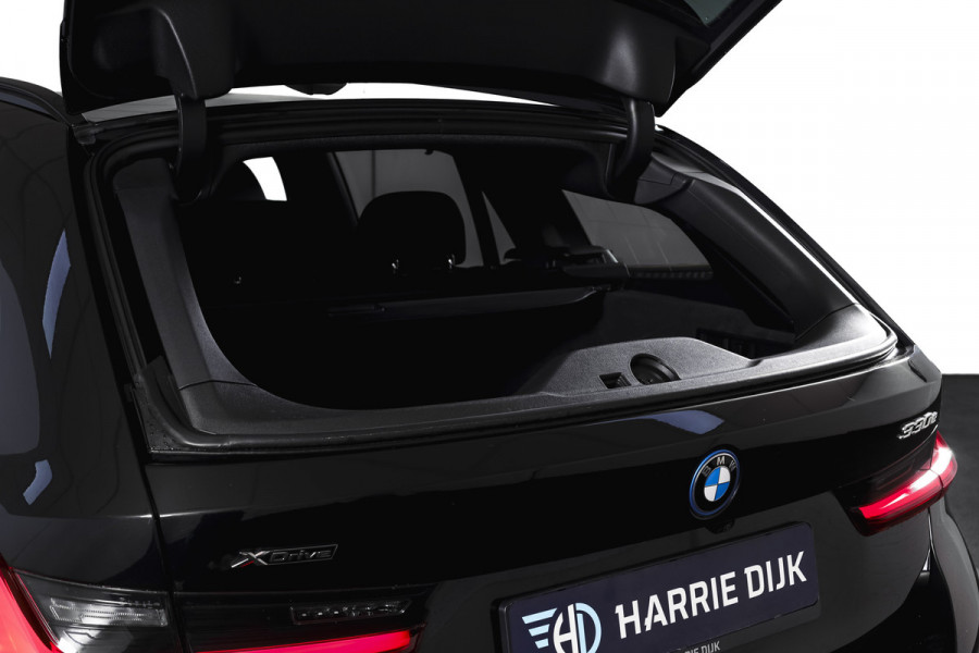 BMW 3 Serie Touring 330e xDrive M Sport Edition | Dig. Cockpit | Adapt. Cruise | Stoelverw. | PDC | 360 Camera | NAV + App. Connect | ECC | Elek. Klep | LM 18" | 3198