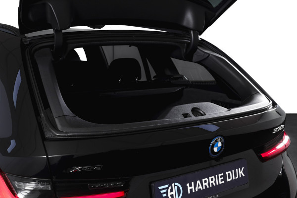 BMW 3 Serie Touring 330e xDrive M Sport Edition | Dig. Cockpit | Adapt. Cruise | Stoelverw. | PDC | 360 Camera | NAV + App. Connect | ECC | Elek. Klep | LM 18" | 3198