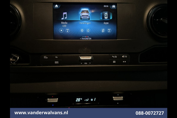 Mercedes-Benz Sprinter 314 CDI 143pk L3H2 Euro6 Airco | Camera | Apple Carplay | Android Auto Parkeersensoren, Bijrijdersbank