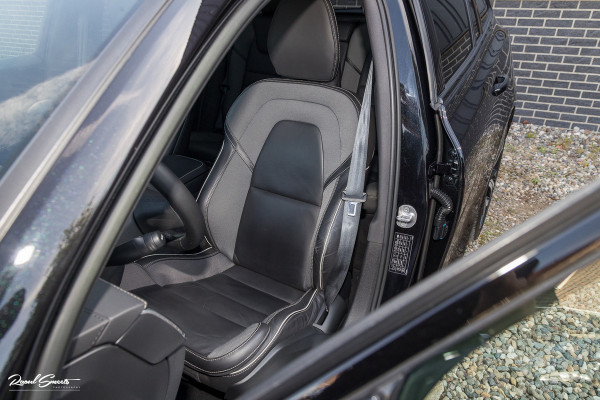 Volvo V60 2.0 T8 Plug-in hybrid AWD Ultimate Dark Long Range | Panoramadak | Harman Kardon | Adaptieve cruise | Blis | Memory |