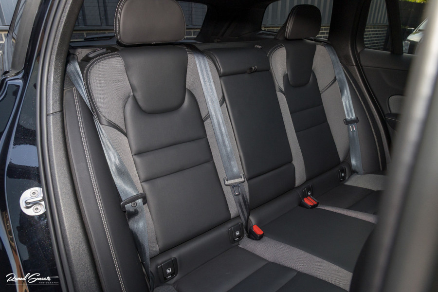 Volvo V60 2.0 T8 Plug-in hybrid AWD Ultimate Dark Long Range | Panoramadak | Harman Kardon | Adaptieve cruise | Blis | Memory |