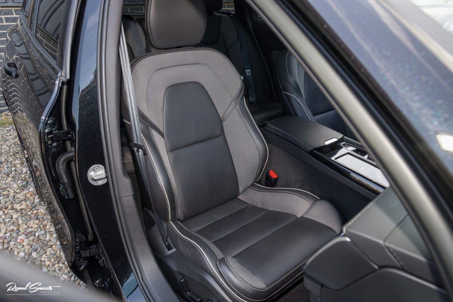 Volvo V60 2.0 T8 Plug-in hybrid AWD Ultimate Dark Long Range | Panoramadak | Harman Kardon | Adaptieve cruise | Blis | Memory |