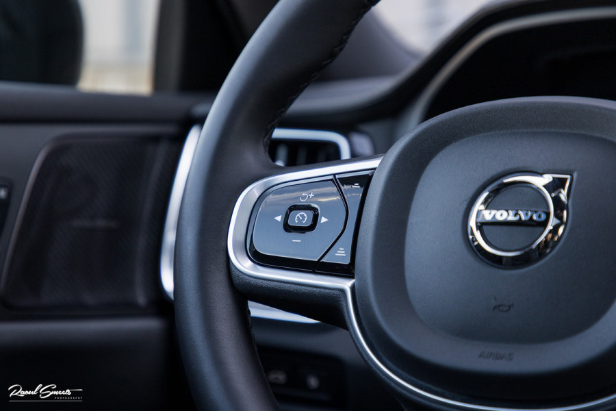 Volvo V60 2.0 T8 Plug-in hybrid AWD Ultimate Dark Long Range | Panoramadak | Harman Kardon | Adaptieve cruise | Blis | Memory |