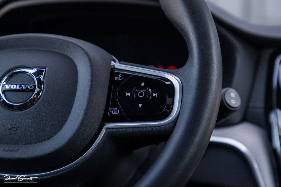 Volvo V60 2.0 T8 Plug-in hybrid AWD Ultimate Dark Long Range | Panoramadak | Harman Kardon | Adaptieve cruise | Blis | Memory |