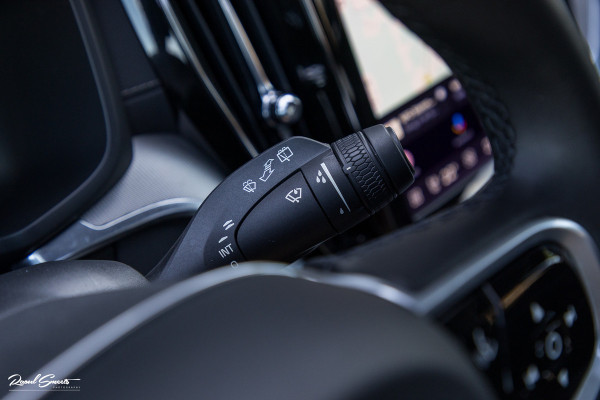 Volvo V60 2.0 T8 Plug-in hybrid AWD Ultimate Dark Long Range | Panoramadak | Harman Kardon | Adaptieve cruise | Blis | Memory |