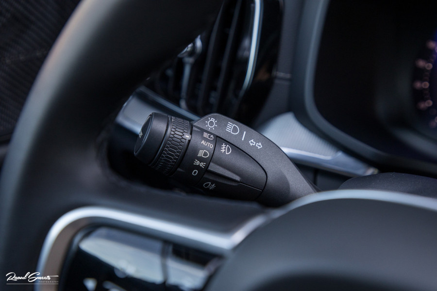 Volvo V60 2.0 T8 Plug-in hybrid AWD Ultimate Dark Long Range | Panoramadak | Harman Kardon | Adaptieve cruise | Blis | Memory |