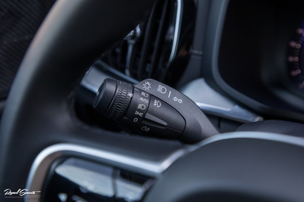 Volvo V60 2.0 T8 Plug-in hybrid AWD Ultimate Dark Long Range | Panoramadak | Harman Kardon | Adaptieve cruise | Blis | Memory |
