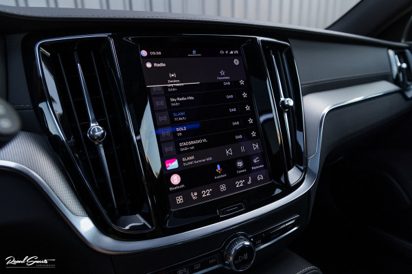 Volvo V60 2.0 T8 Plug-in hybrid AWD Ultimate Dark Long Range | Panoramadak | Harman Kardon | Adaptieve cruise | Blis | Memory |