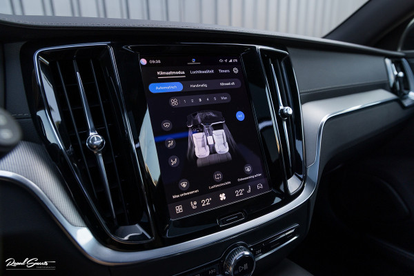 Volvo V60 2.0 T8 Plug-in hybrid AWD Ultimate Dark Long Range | Panoramadak | Harman Kardon | Adaptieve cruise | Blis | Memory |
