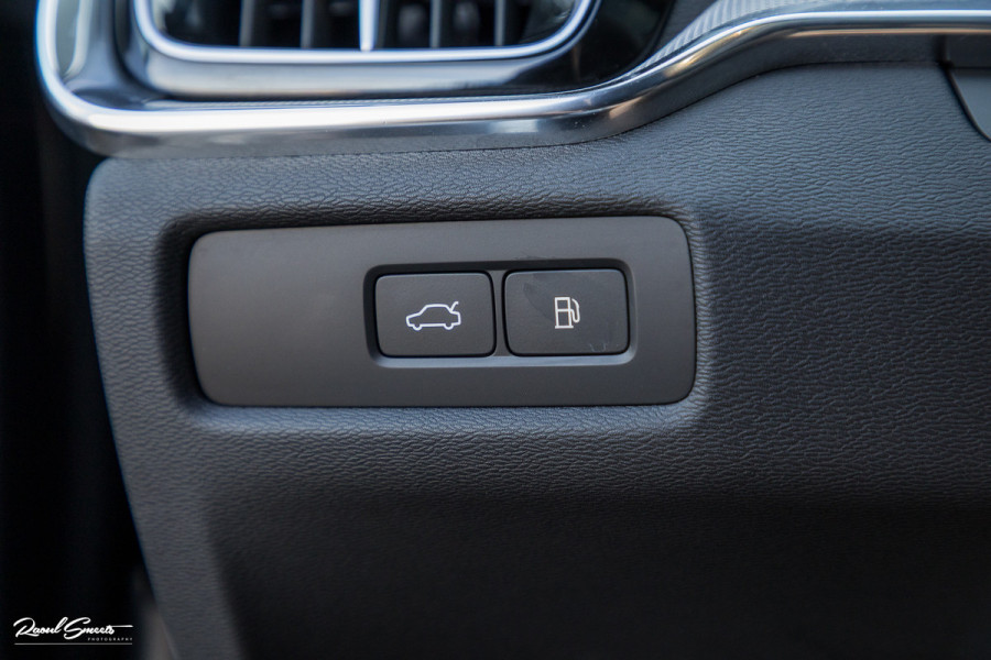 Volvo V60 2.0 T8 Plug-in hybrid AWD Ultimate Dark Long Range | Panoramadak | Harman Kardon | Adaptieve cruise | Blis | Memory |
