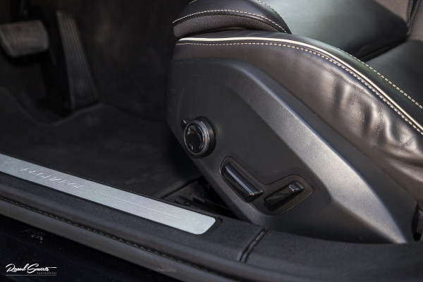 Volvo V60 2.0 T8 Plug-in hybrid AWD Ultimate Dark Long Range | Panoramadak | Harman Kardon | Adaptieve cruise | Blis | Memory |