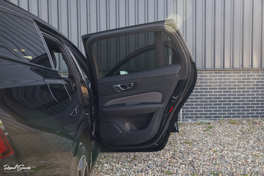 Volvo V60 2.0 T8 Plug-in hybrid AWD Ultimate Dark Long Range | Panoramadak | Harman Kardon | Adaptieve cruise | Blis | Memory |