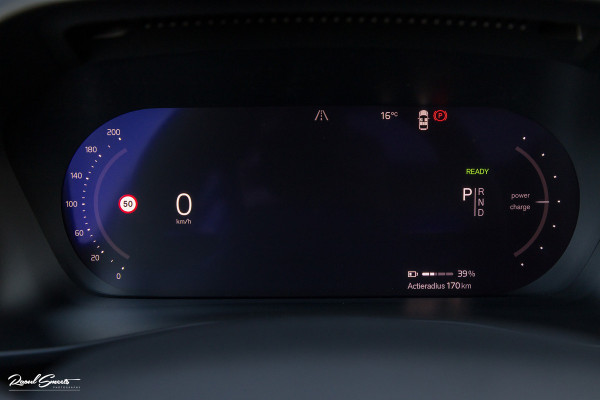 Volvo XC40 Recharge Ultimate 70 kWh | Panoramadak | Adaptieve cruise | Memory | Blis | Harman Kardon |