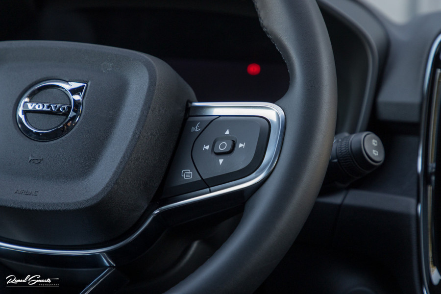 Volvo XC40 Recharge Ultimate 70 kWh | Panoramadak | Adaptieve cruise | Memory | Blis | Harman Kardon |