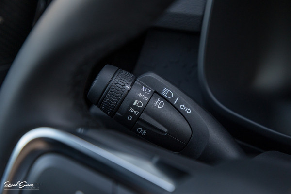 Volvo XC40 Recharge Ultimate 70 kWh | Panoramadak | Adaptieve cruise | Memory | Blis | Harman Kardon |