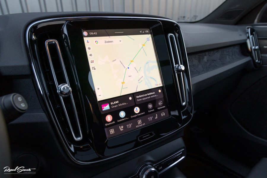 Volvo XC40 Recharge Ultimate 70 kWh | Panoramadak | Adaptieve cruise | Memory | Blis | Harman Kardon |
